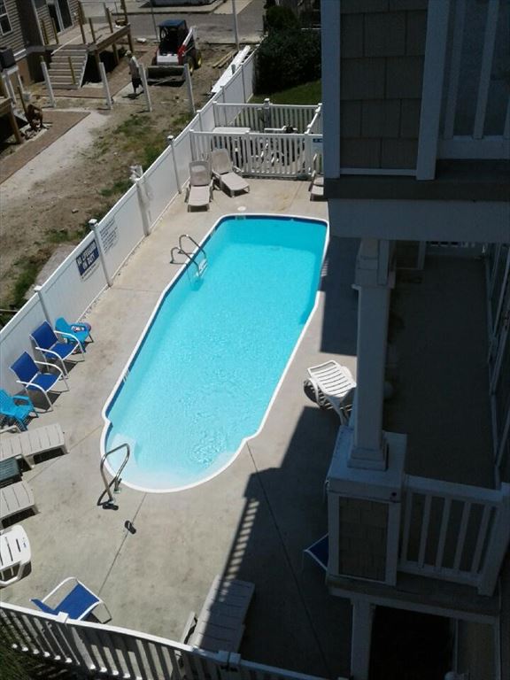 419 WEST CEDAR AVENUE UNIT "E" WILDWOOD SUMMER RENTALS WITH POOLS at